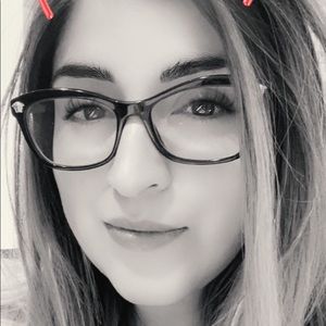 Meet your Posher, Lily